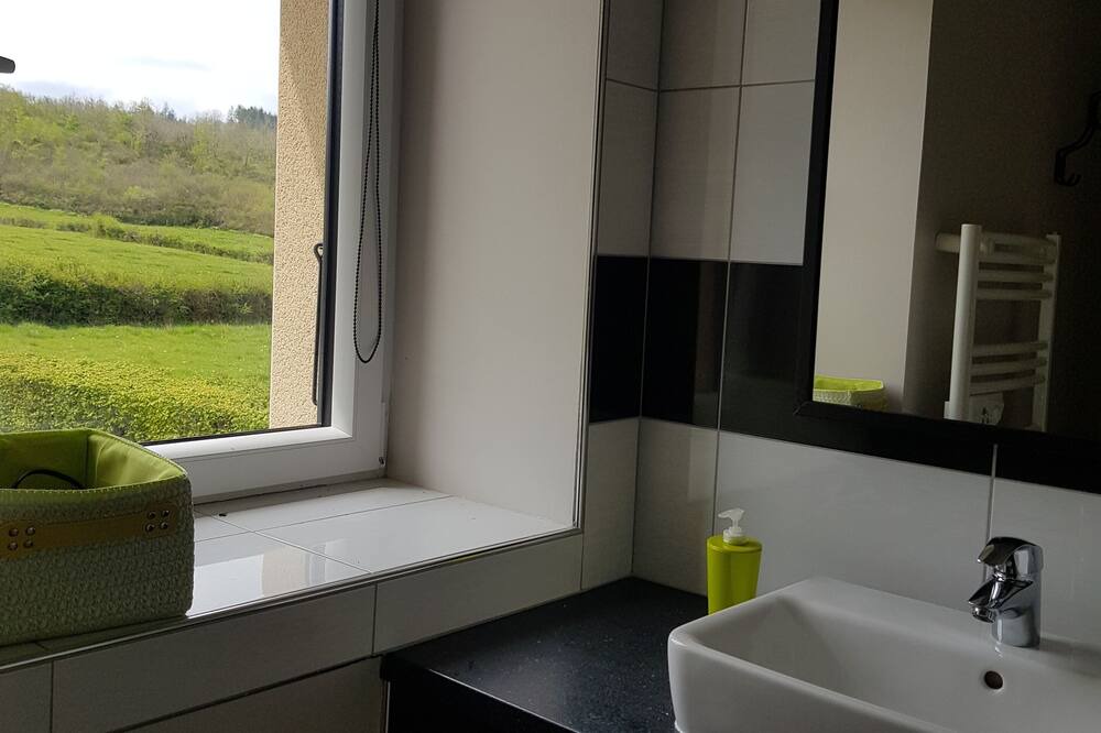 Photo of Bathroom in Reclesne