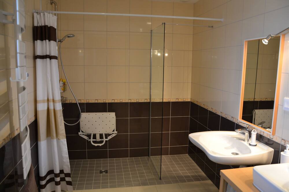 Photo of Bathroom in Reclesne