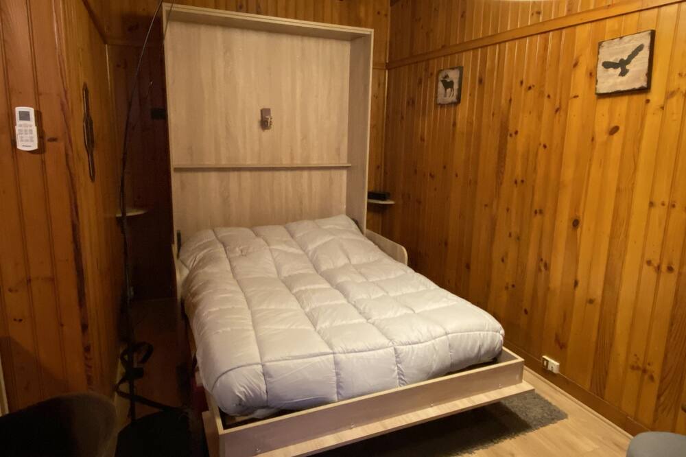 Photo of Bedroom in Saint-Martin-d'Heuille