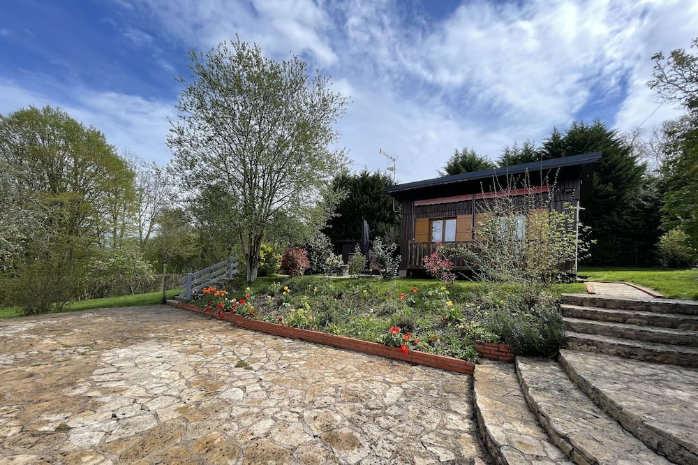 Photo of Outdoor in Saint-Martin-d'Heuille