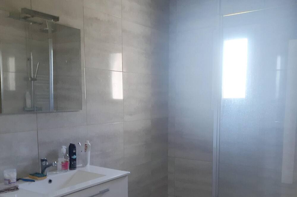 Photo of Bathroom in Sully