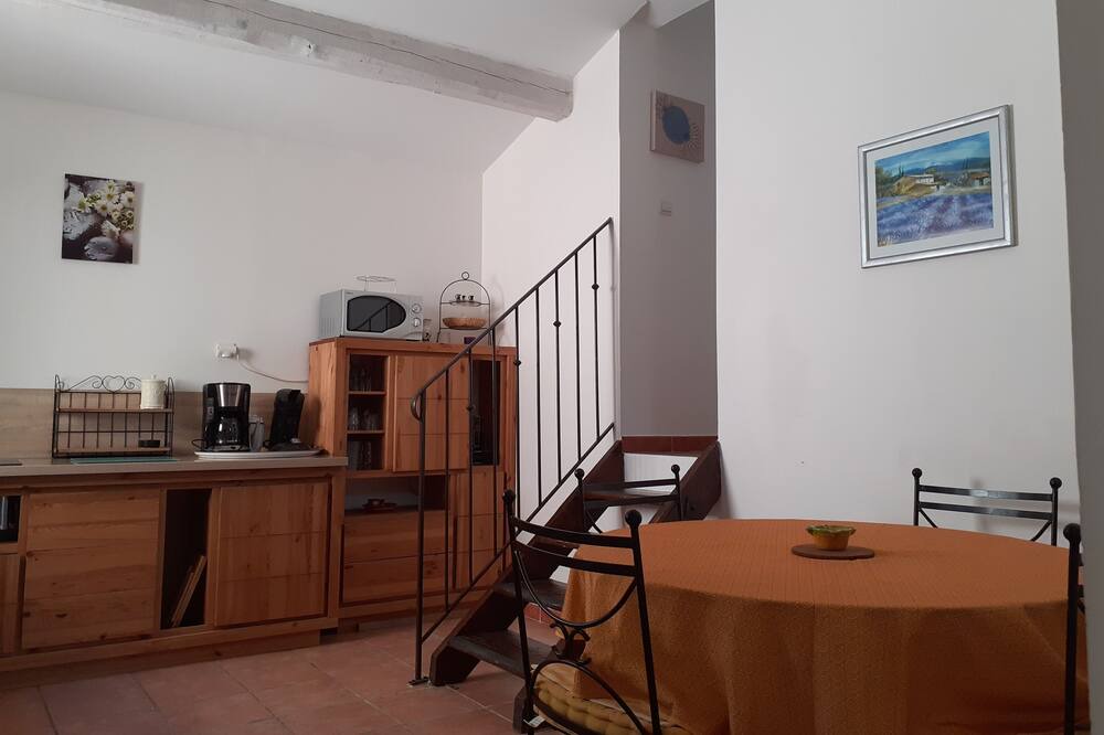 Photo of Kitchen in Saint-Pierre-de-Vassols