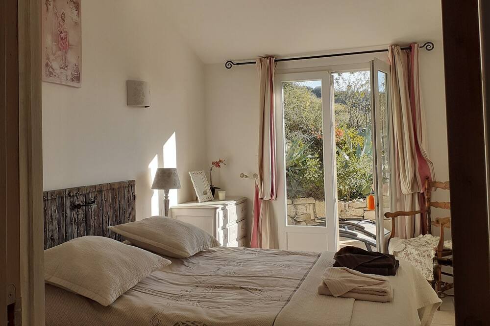 Photo of Bedroom in Saint-Pierre-de-Vassols