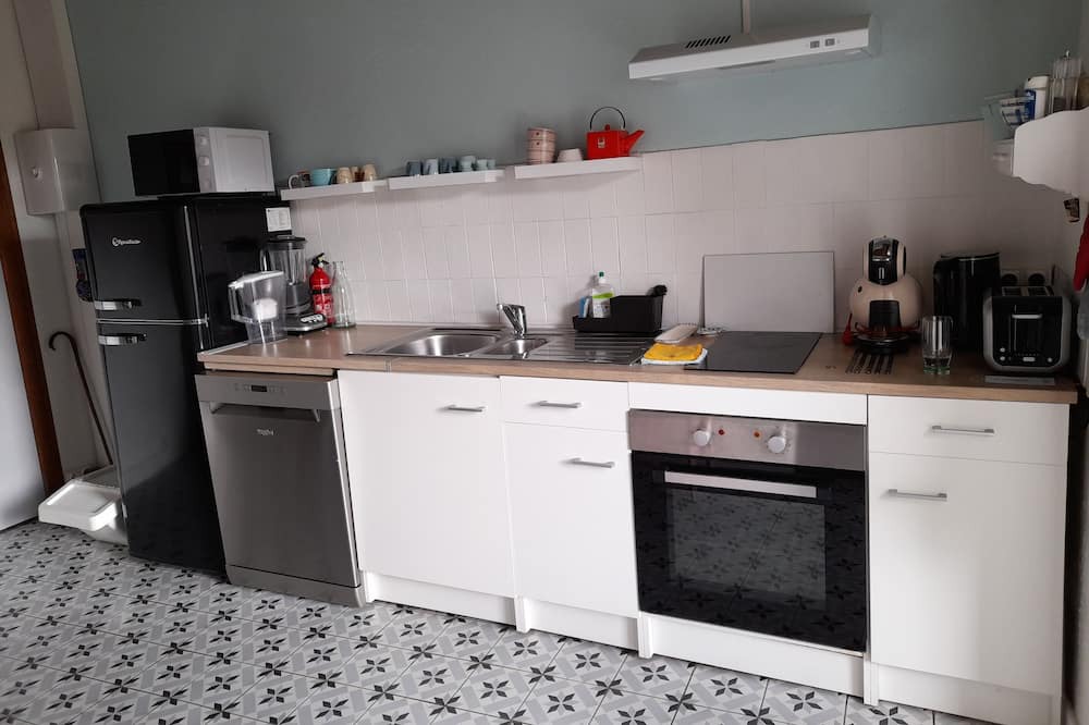 Photo of Kitchen in Saint-Barthelemy-Grozon