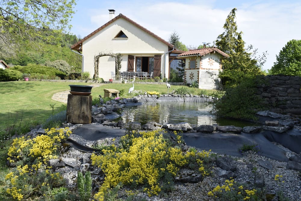 Photo of Outdoor in Graye-et-Charnay