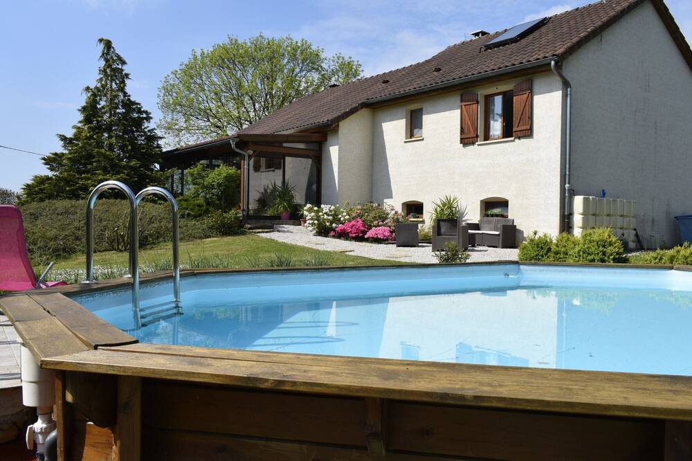 Photo of Outdoor in Graye-et-Charnay