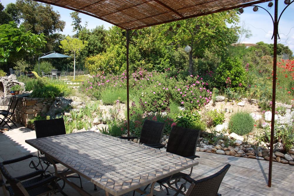 Photo of Patio Balcony in Saint-Pierre-de-Vassols