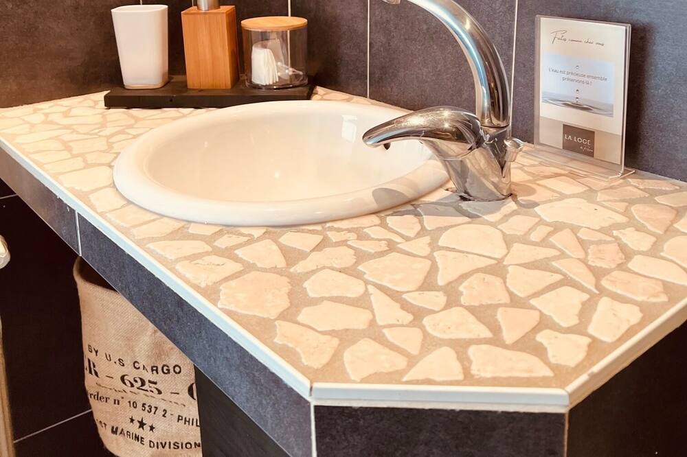 Photo of Bathroom in Romans-sur-Isere