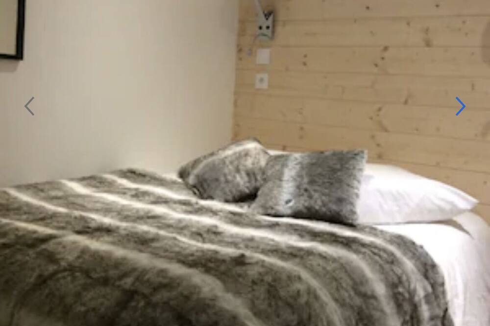 Photo of Bedroom in Saint-Jacques-des-Blats