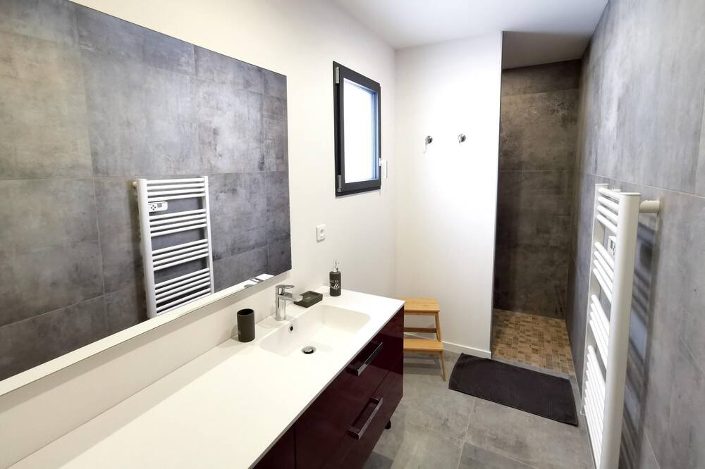 Photo of Bathroom in Le Fied