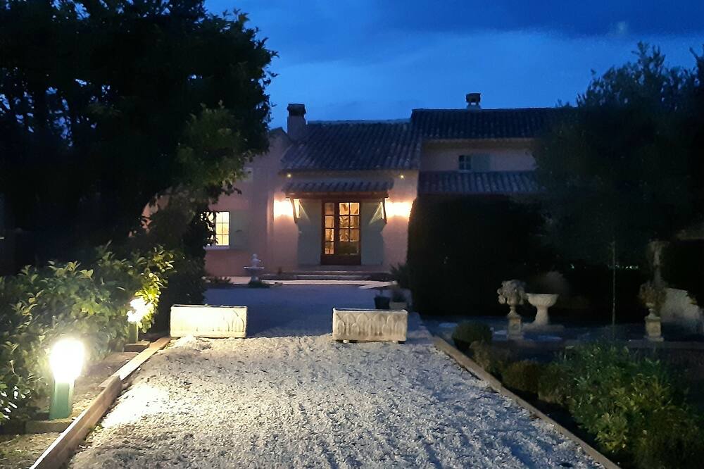 Photo of Outdoor in Roaix