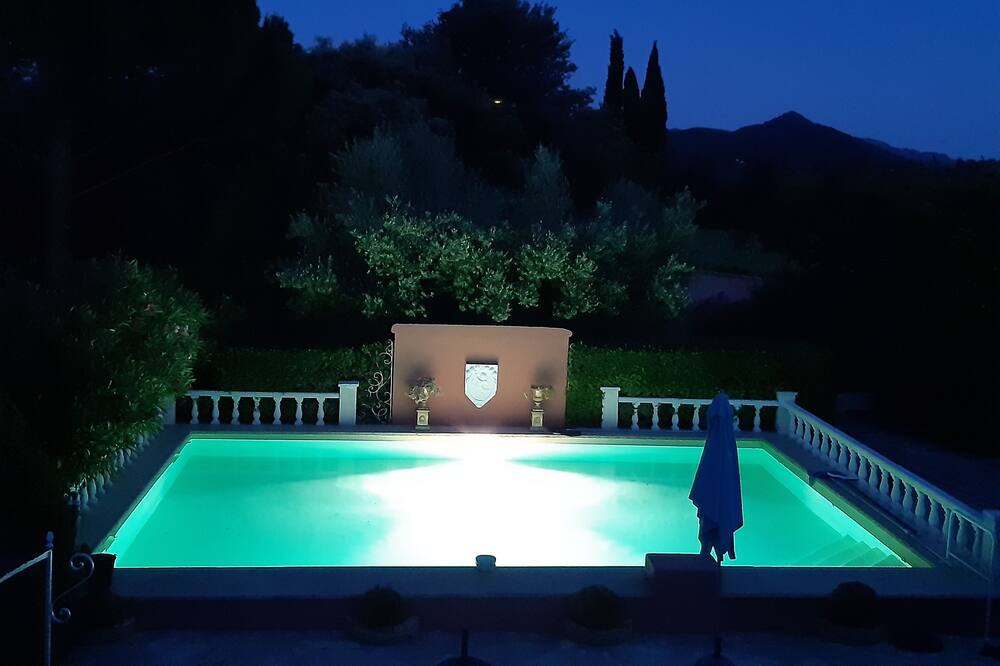 Photo of Outdoor in Roaix