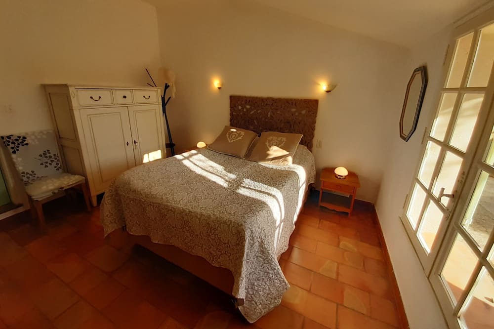 Photo of Bedroom in Roaix