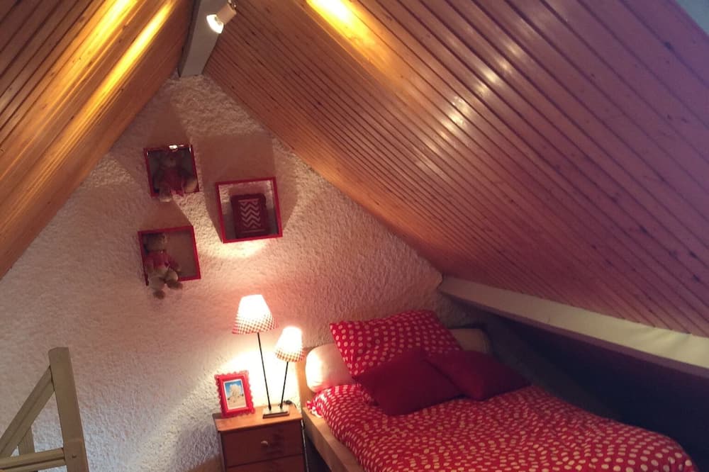 Photo of Bedroom in Curieres