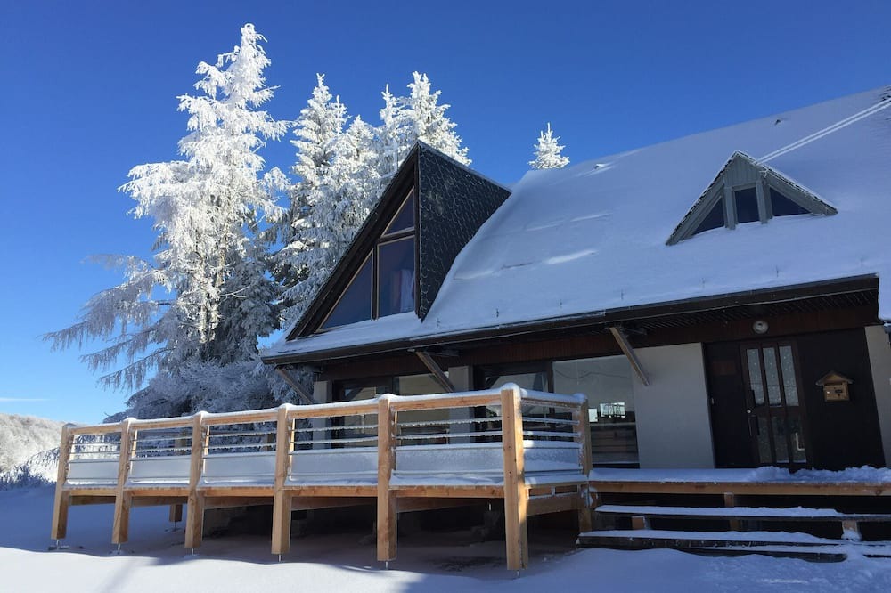Photo of Outdoor in Curieres