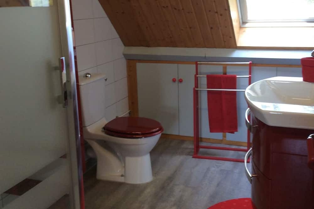Photo of Bathroom in Curieres