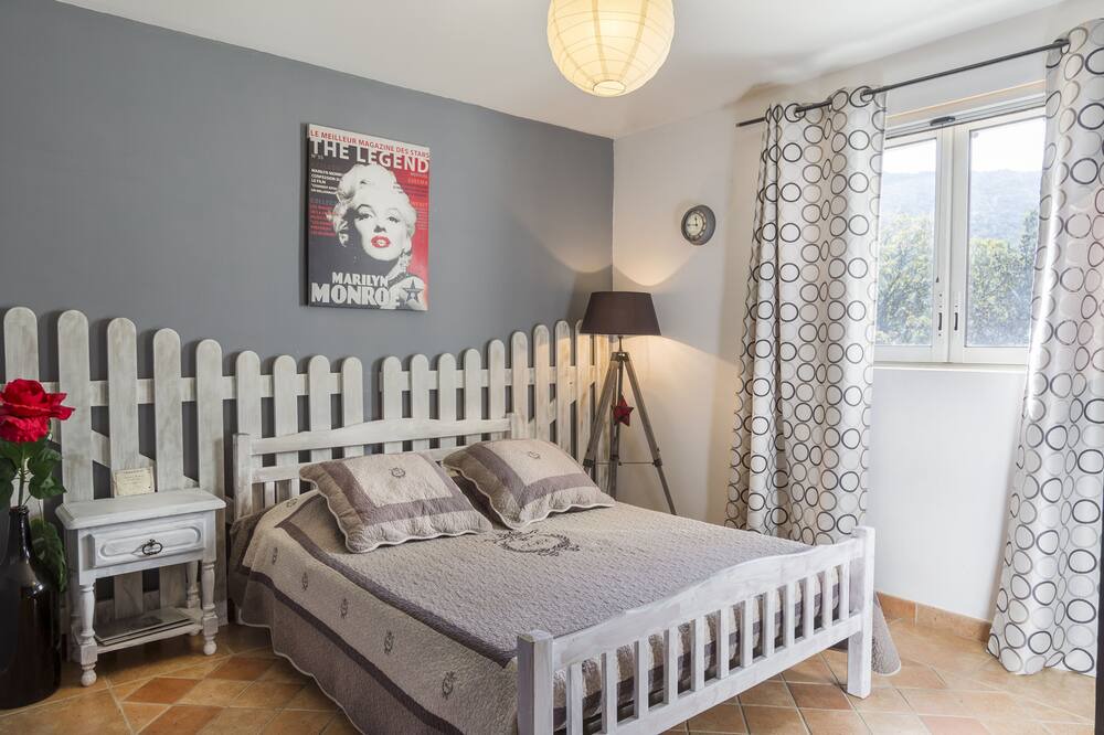 Photo of Bedroom in Viviers