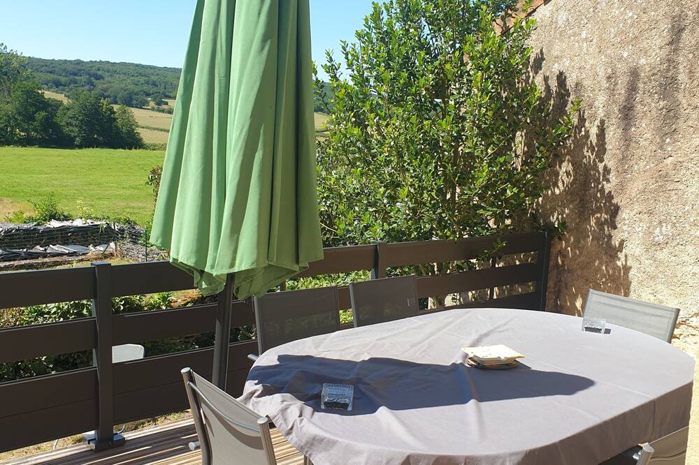 Photo of Patio Balcony in Germagny
