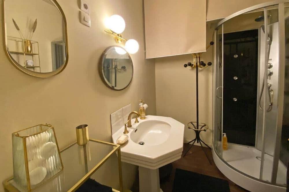 Photo of Bathroom in Tournus