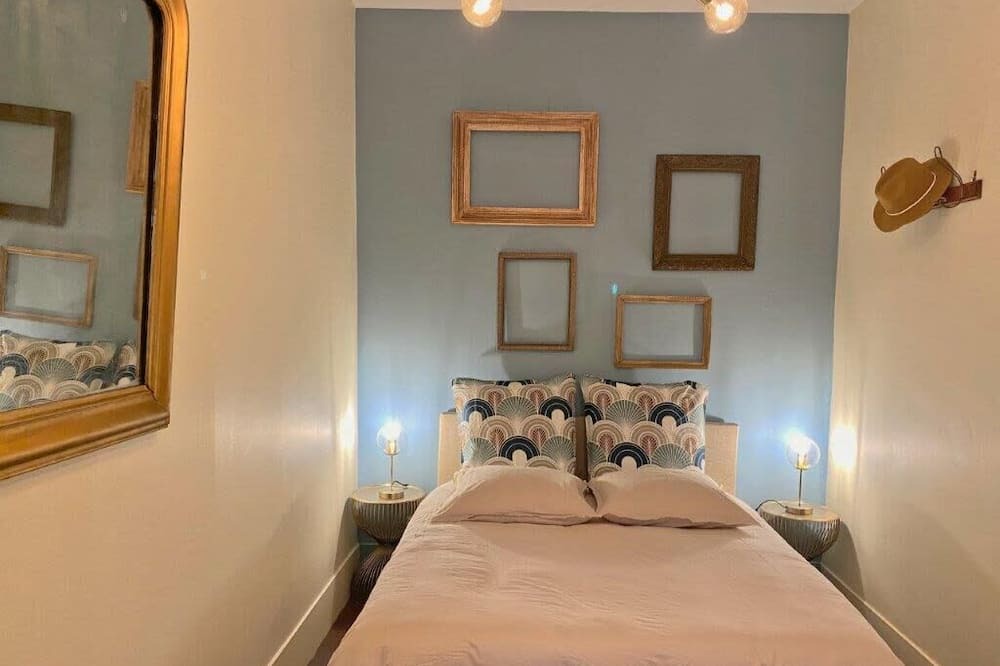 Photo of Bedroom in Tournus