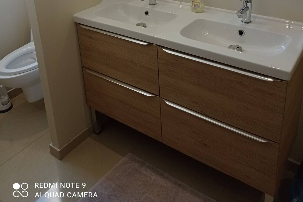 Photo of Bathroom in Ville-la-Grand