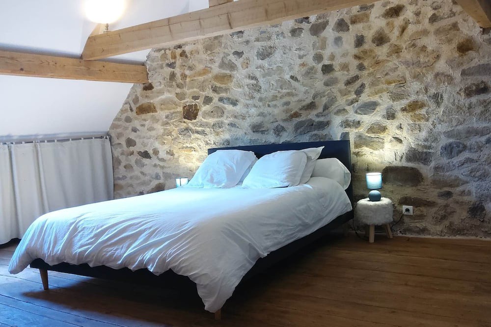 Photo of Bedroom in Saint-Jacques-des-Blats
