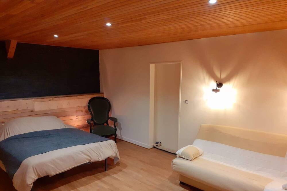 Photo of Bedroom in Saint-Jacques-des-Blats