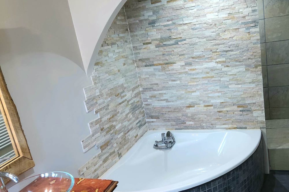 Photo of Bathroom in Saint-Jacques-des-Blats