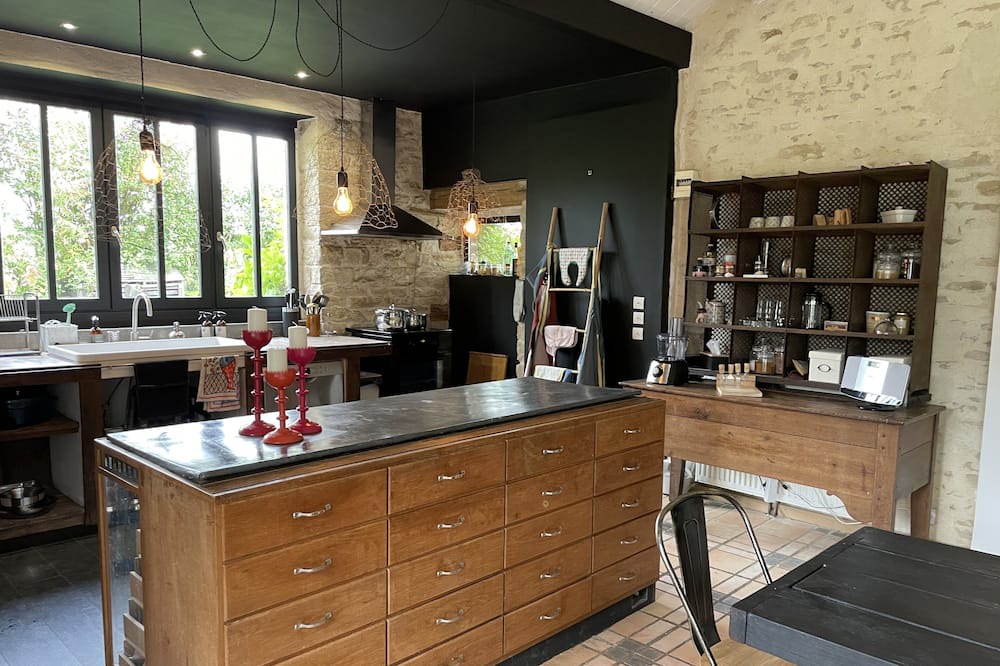 Photo of Kitchen in Etrelles-et-la-Montbleuse