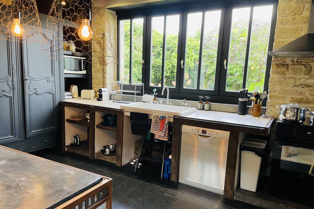 Photo of Kitchen in Etrelles-et-la-Montbleuse