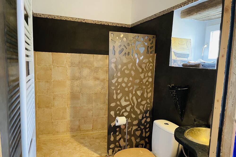 Photo of Bathroom in Etrelles-et-la-Montbleuse
