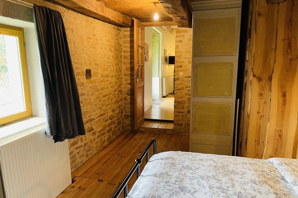 Photo of Bedroom in Etrelles-et-la-Montbleuse
