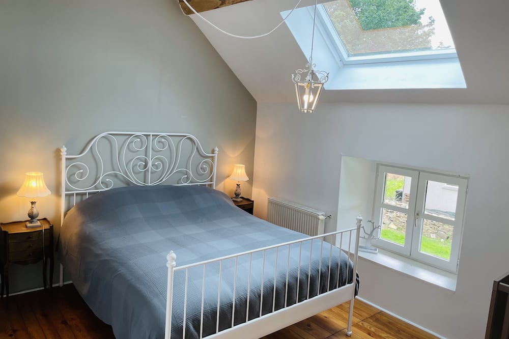 Photo of Bedroom in Etrelles-et-la-Montbleuse