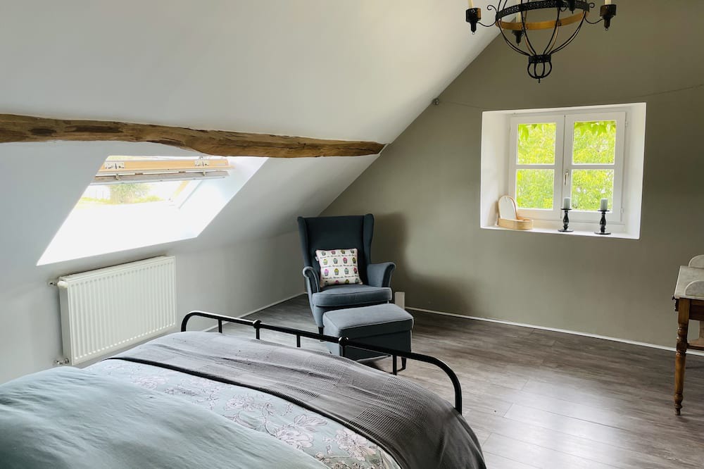 Photo of Bedroom in Etrelles-et-la-Montbleuse