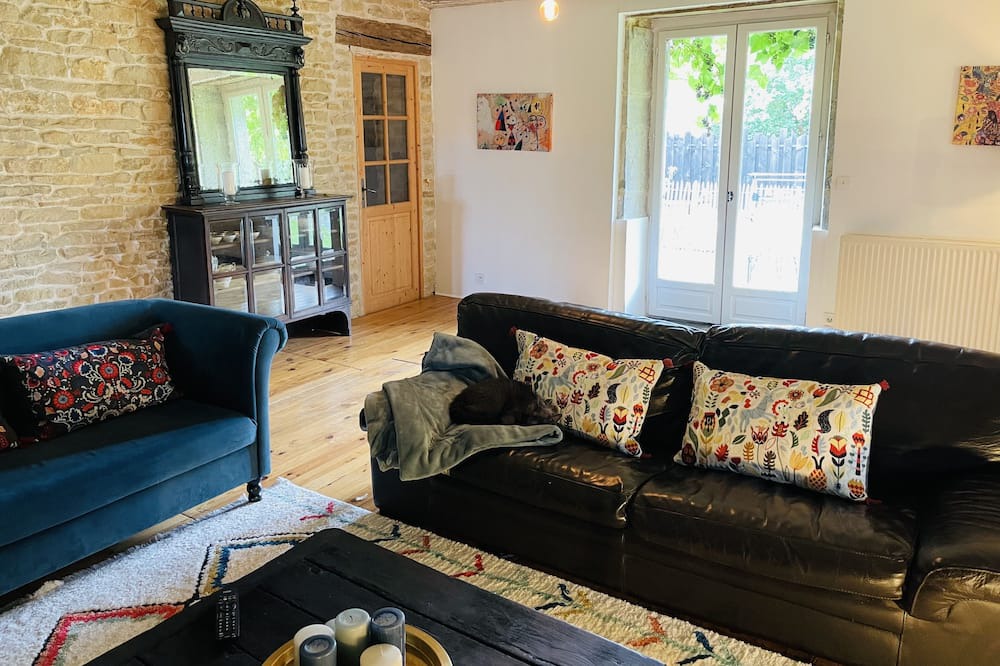 Photo of Livingroom in Etrelles-et-la-Montbleuse