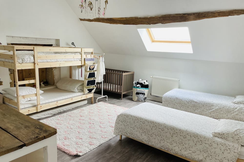Photo of Bedroom in Etrelles-et-la-Montbleuse