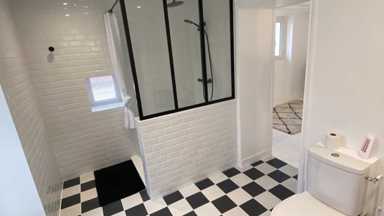 Photo of Bathroom in Senlisse