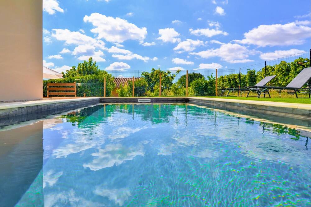 Photo of Outdoor in Mormoiron