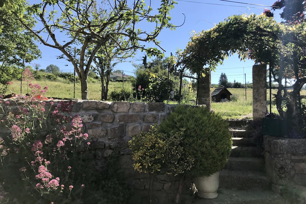 Photo of Outdoor in Lormes