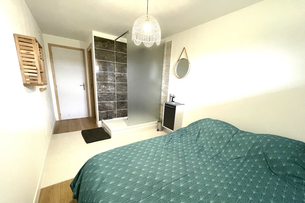 Photo of Bedroom in Chevigny-en-Valiere