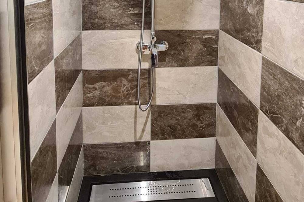 Photo of Bathroom in Chevigny-en-Valiere