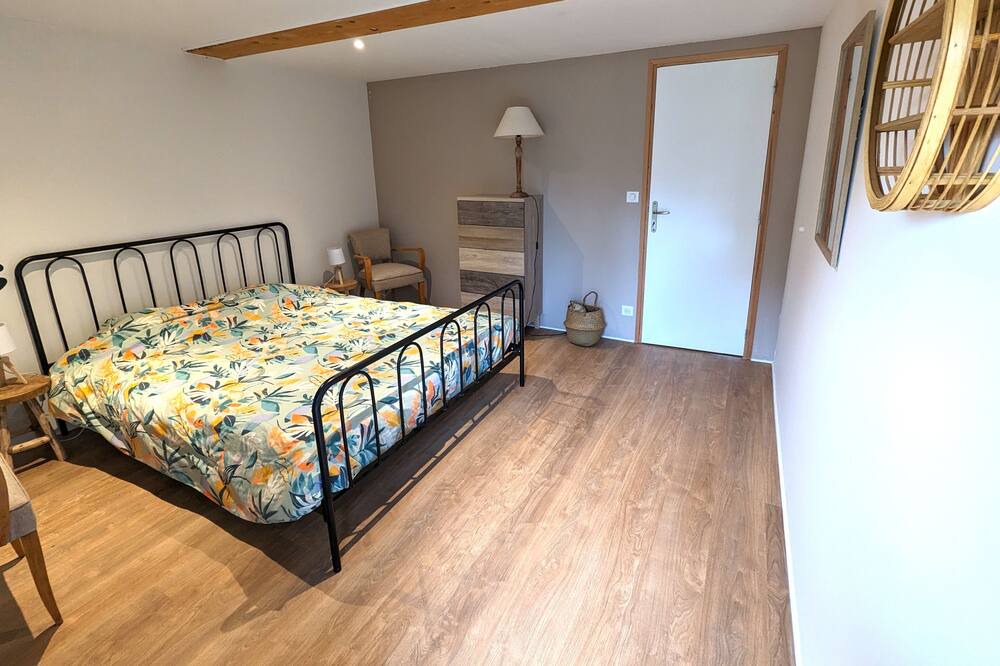 Photo of Bedroom in Chevigny-en-Valiere