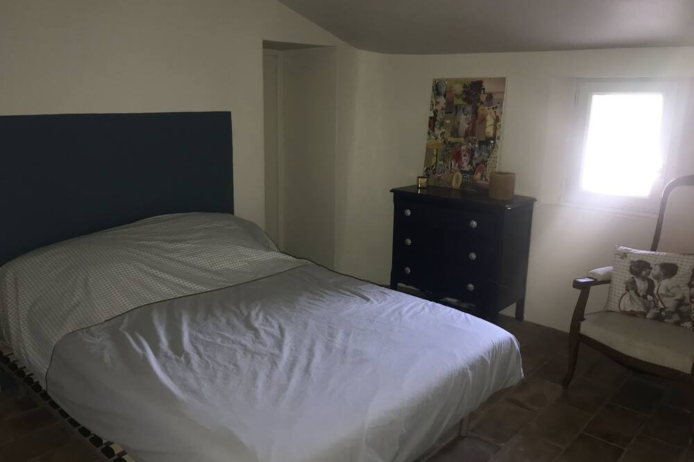 Photo of Bedroom in Methamis