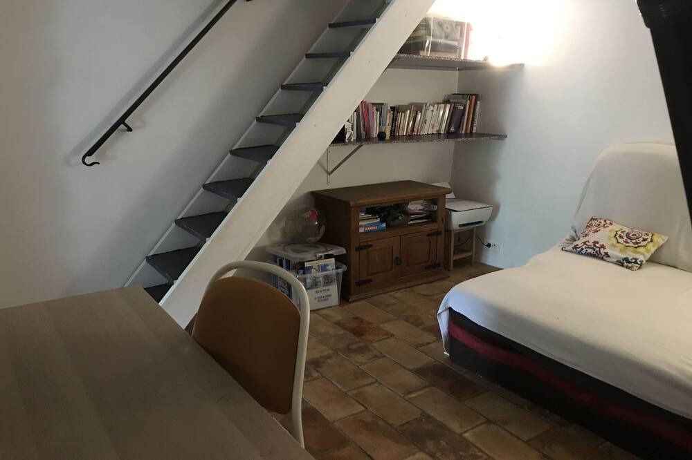 Photo of Bedroom in Methamis