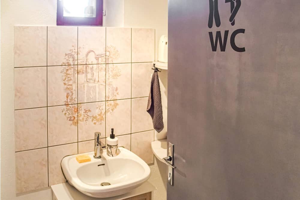 Photo of Bathroom in Chanaz