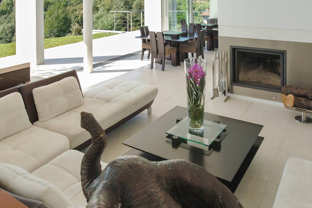 Photo of Livingroom in Saint-Desirat