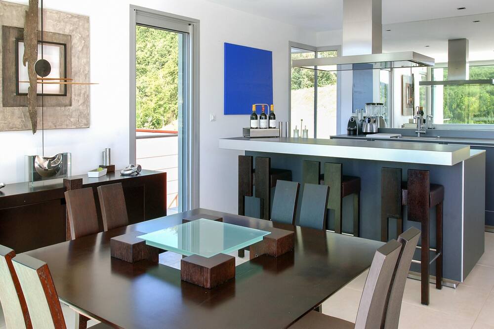 Photo of Livingroom in Saint-Desirat