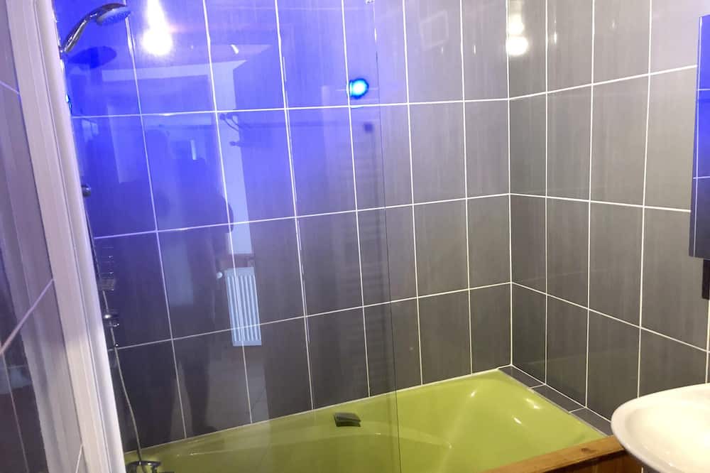 Photo of Bathroom in Quarre-les-Tombes
