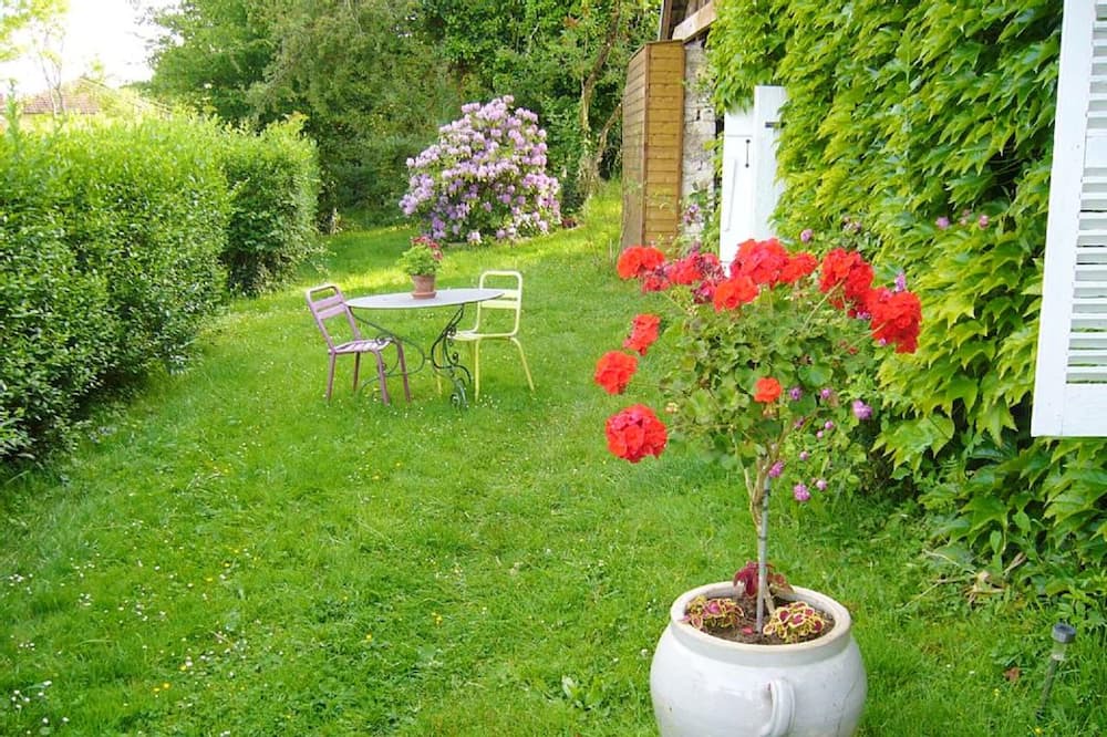 Photo of Outdoor in Plumont