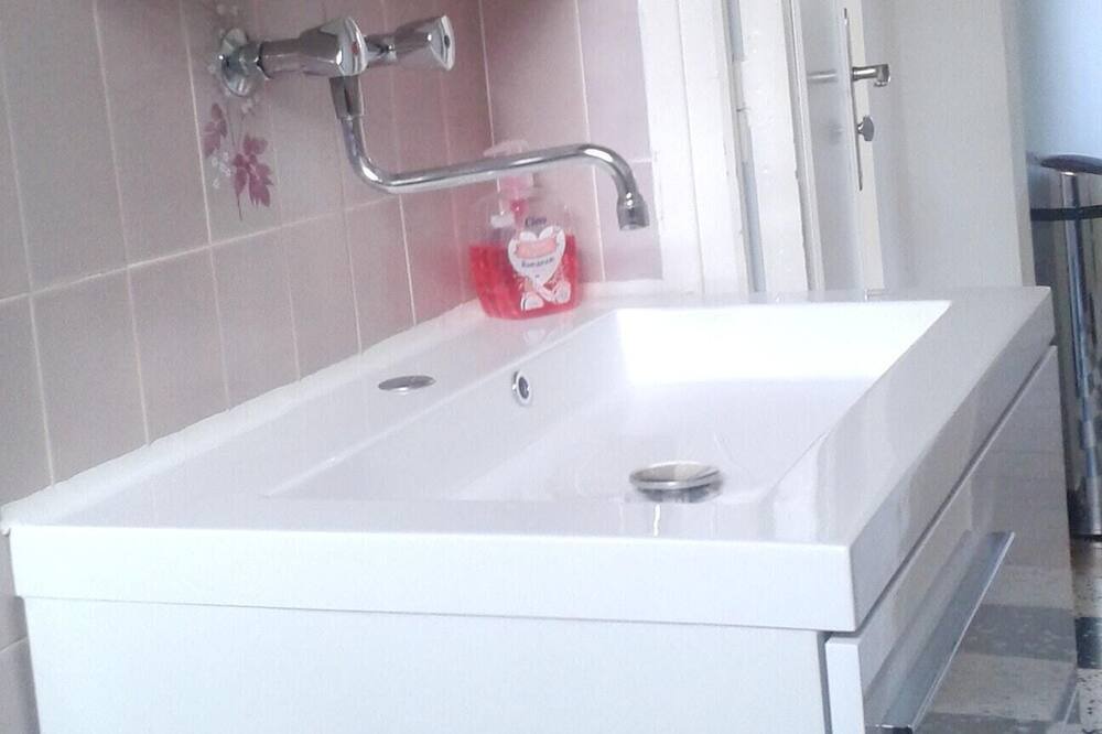 Photo of Bathroom in Thil-sur-Arroux
